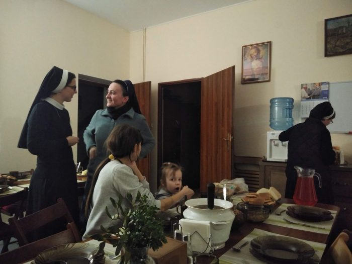 Jezuïeten in de Oekraïense stad Chmelnytsky bieden hulp aan vluchtelingen 1