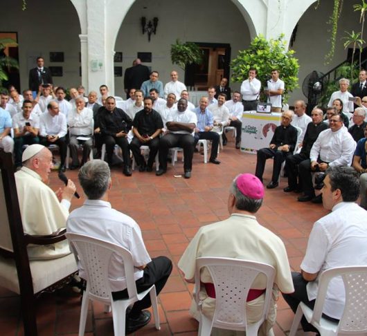 Paus ontmoet Colombiaanse jezuïeten