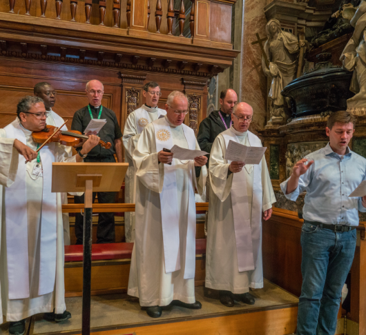 36ste AC viert eucharistie in St-Pietersbasiliek