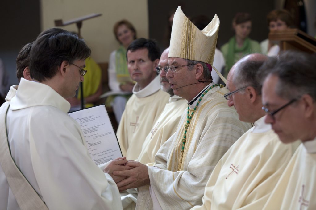 Priesterwijding Walter Ceyssens sj 4