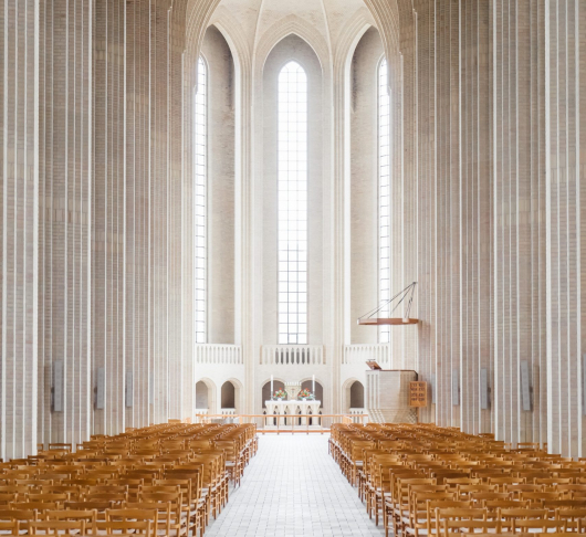 Publieke viering van de eucharistie: wat staat er op het spel? 1