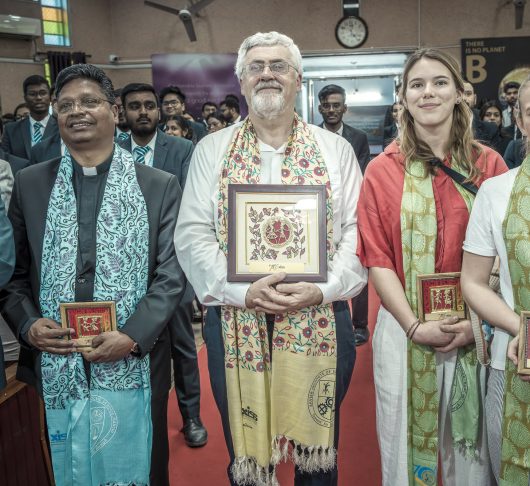 Stenen verlegd, bergen verzet