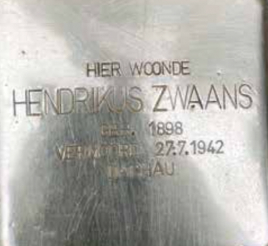 Struikelsteentje voor jezuïet Hein Zwaans, omgekomen in Dachau