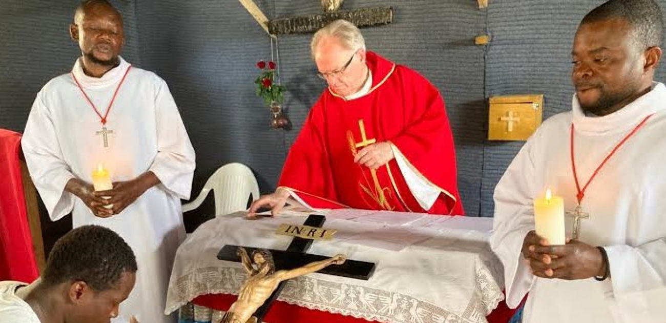 Tonny Cornoedus sj, priester voor de vluchtelingen op de Griekse eilanden