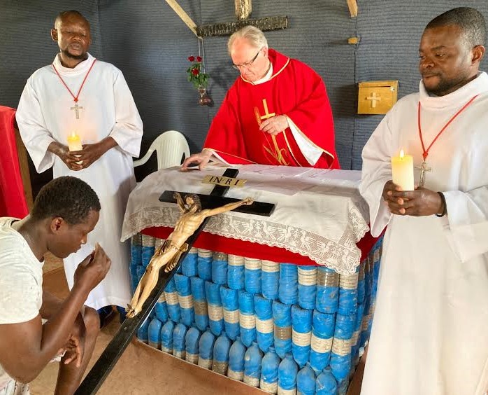 Tonny Cornoedus sj, priester voor de vluchtelingen op de Griekse eilanden 1