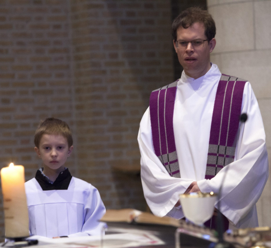 Waarom Jos Moons sj ongeneselijk van de kerk houdt